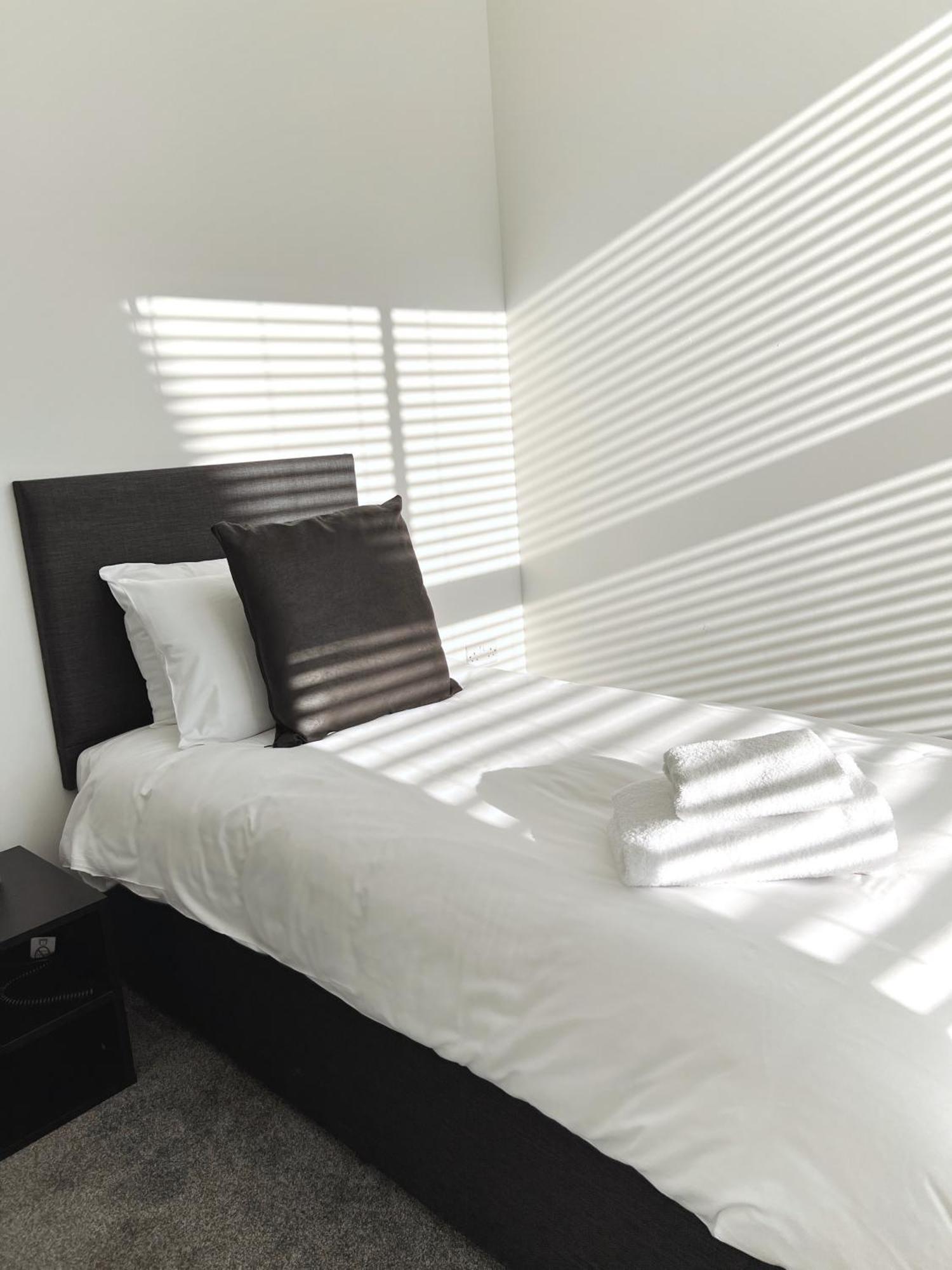 פטרבורו Ascot House Apartments מראה חיצוני תמונה