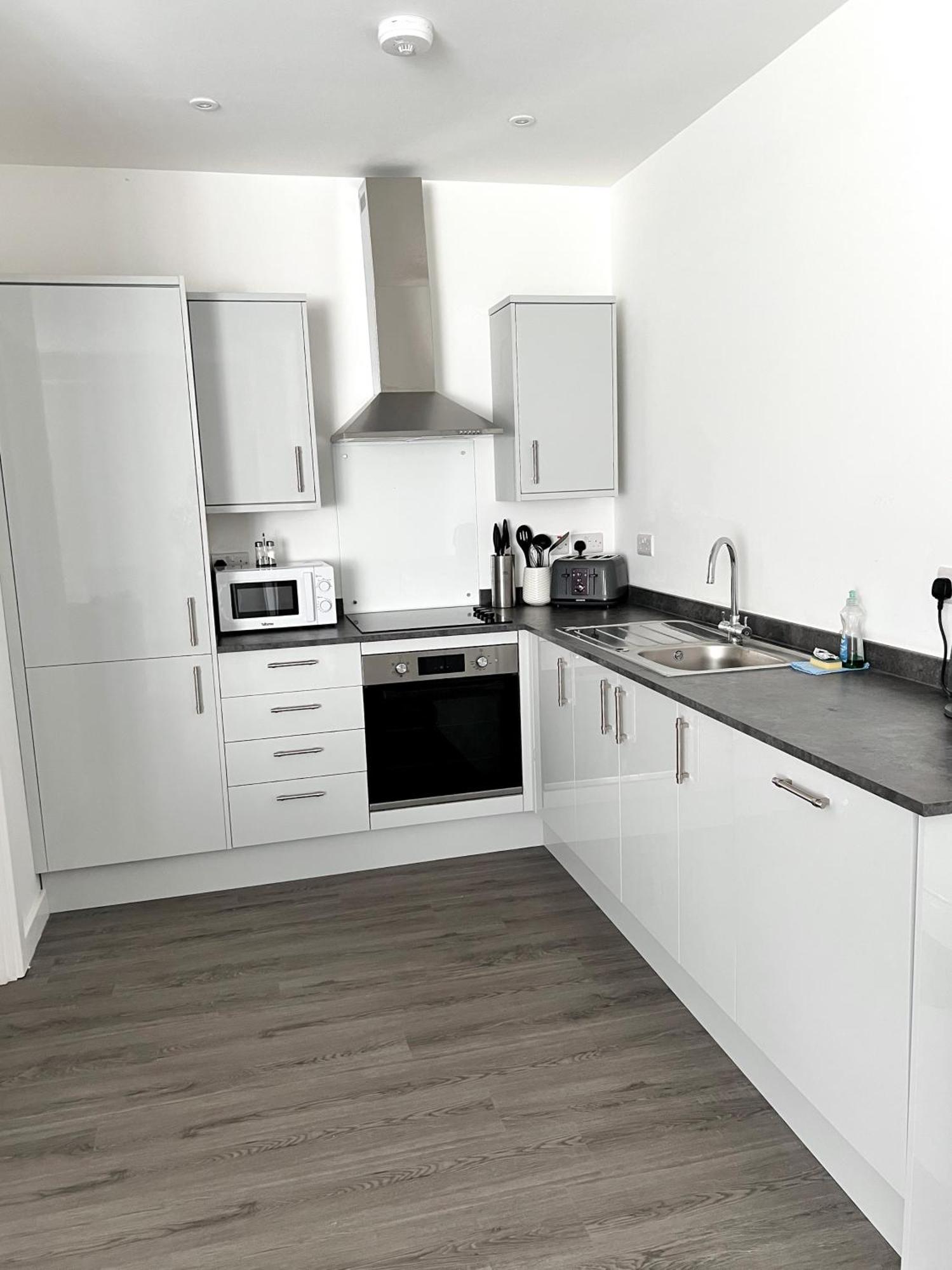 פטרבורו Ascot House Apartments מראה חיצוני תמונה
